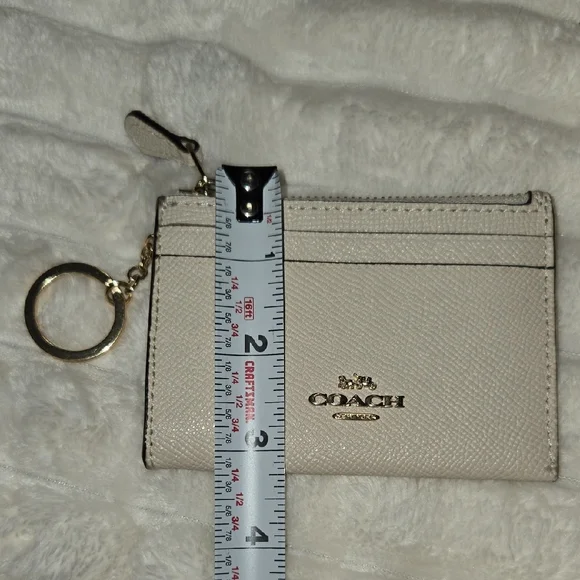 Coach Beige Card Holder with Gold Chain - Picture 8 of 9